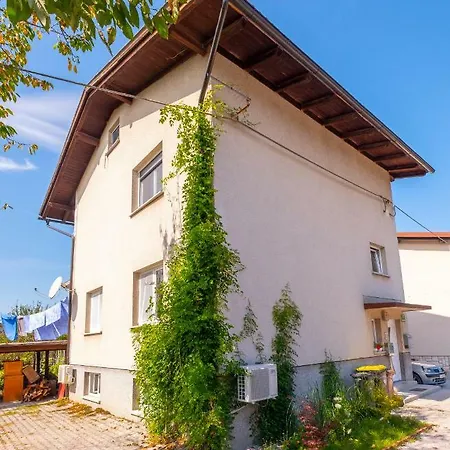 Newly Renovated Studio With Air Conditioner & Free Parking Laibach Exterior foto