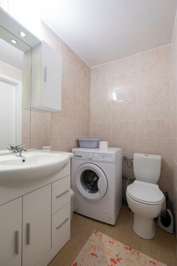 Newly Renovated With Air Conditioner & Free Parking Appartement Ljubljana